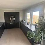 Large, Spacious Single-family With Good Views Prázdninový dům Bergen