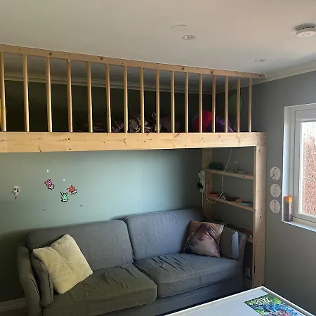 Large, Spacious Single-family With Good Views بيت للعطل