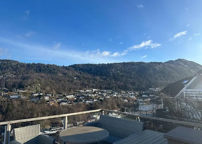 Large, Spacious Single-family With Good Views Сasa de vacaciones Bergen